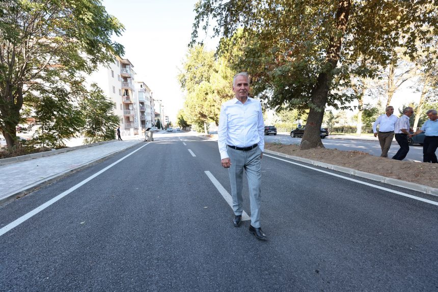 Acipayam Buyuksehir ile konforlu ve guvenli yollara kavusuyor 3 - Büyükşehir’in asfalt mesaisi sürüyor